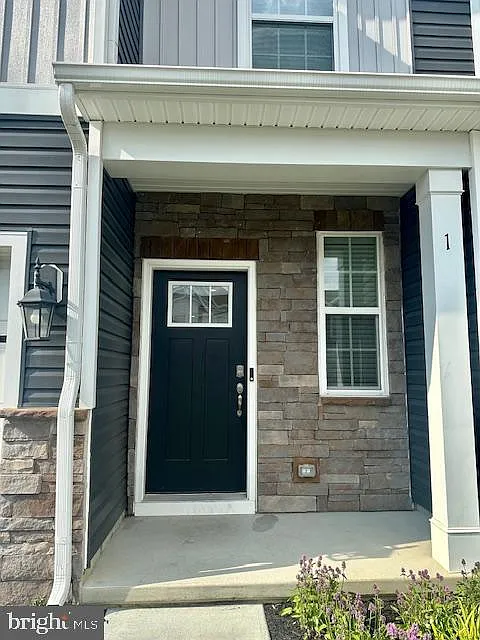 3 bed, 2.5 bath, $3,100 — Photo 4