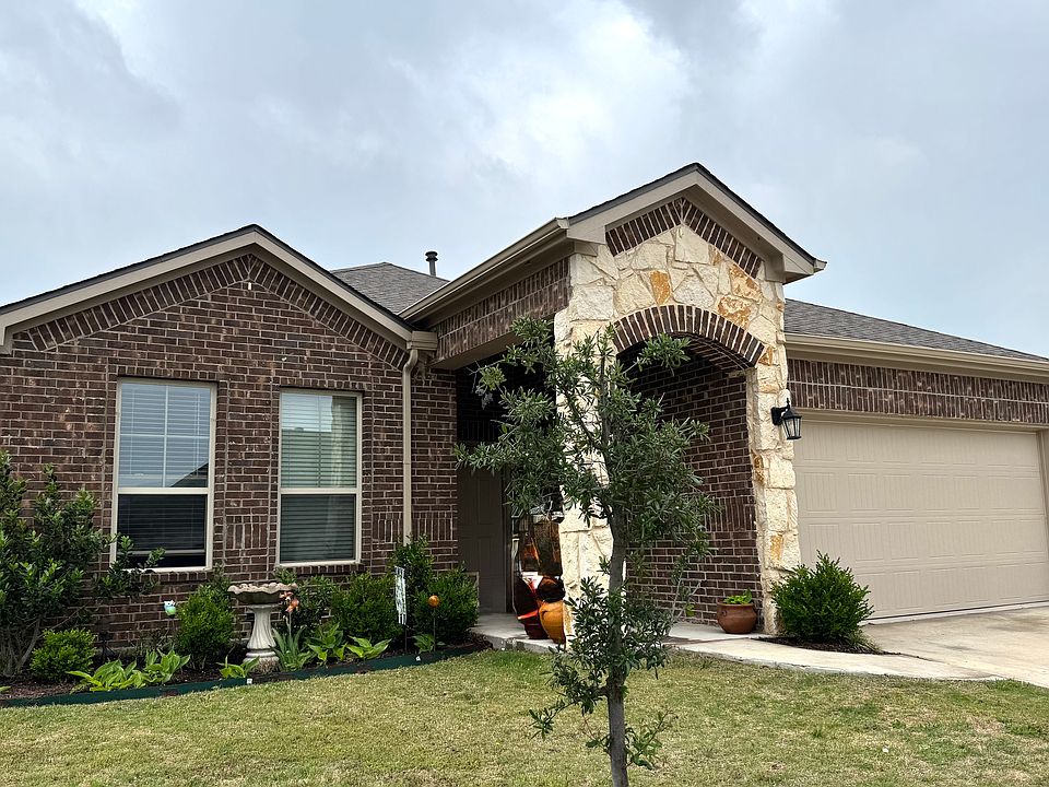 1st image of 2908 Rose Heath Ln