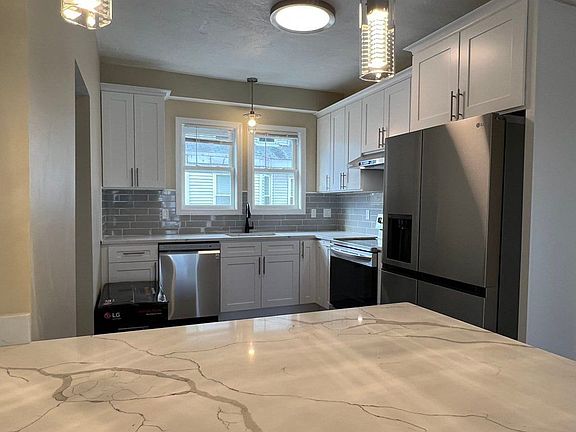 2nd image of 53 Holmes St #53