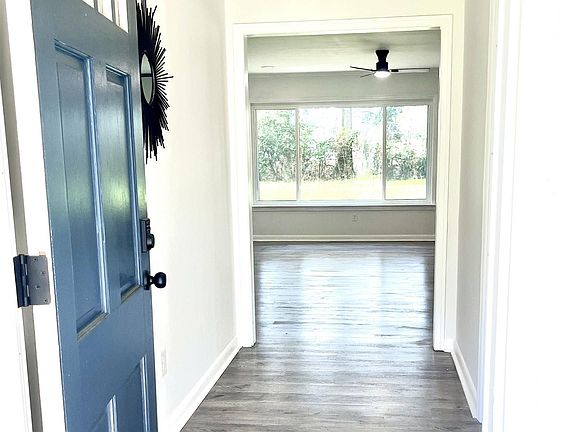 2nd image of 240 Orangewood Dr