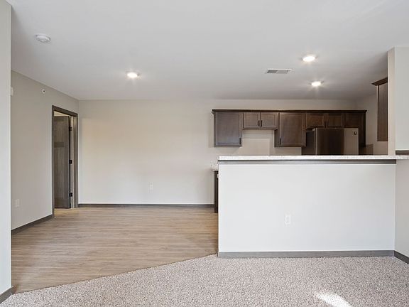 3rd image of 791 Peregrine Cir #7
