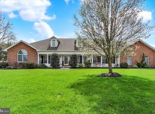 266 Fairview Dr, Hanover, PA 17331