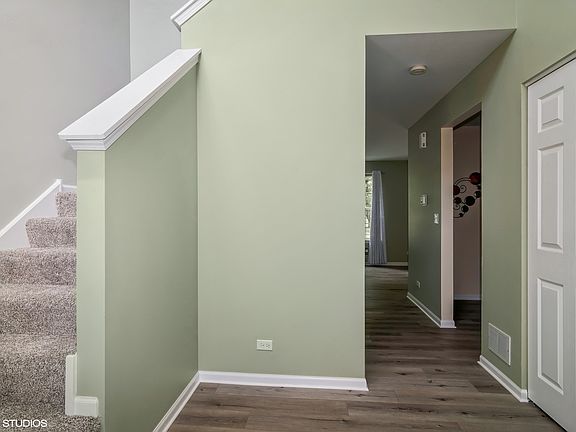 2nd image of 1278 Horseshoe Ct