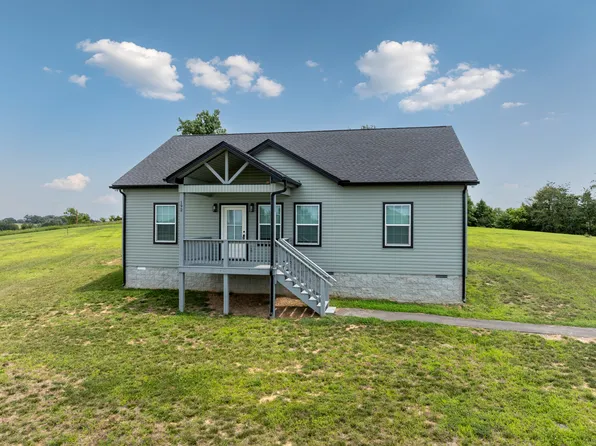 192 Amos Cir, Lafayette, TN