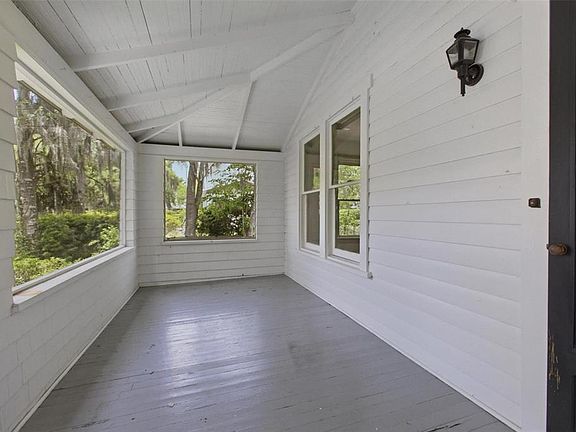 5th image of 533 N SANS SOUCI AVENUE