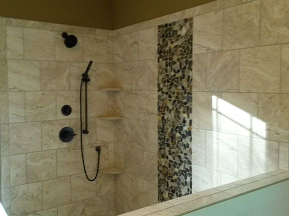 3rd image of 528 Bridlewood Ln