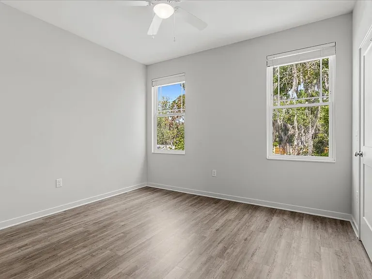 516 SW 7th Pl — Photo 16