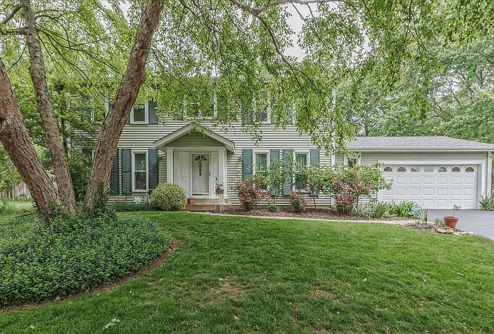1st image of 636 Garden Leaf Ct
