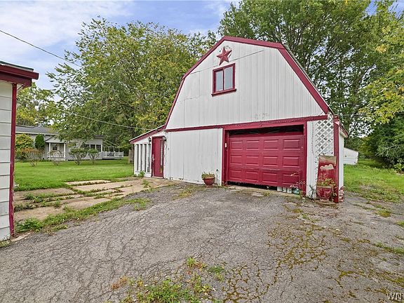 4th image of 3031 W River Rd
