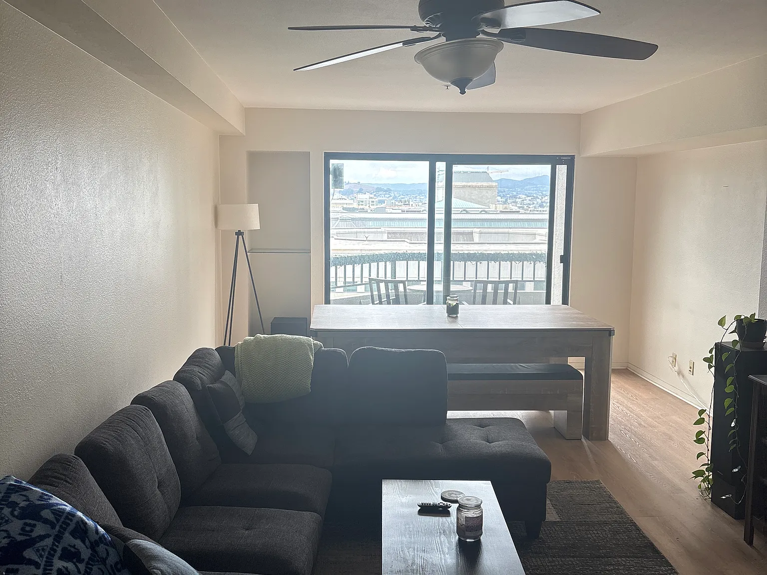 2 bed, 882 sqft, $5,500 — Photo 1