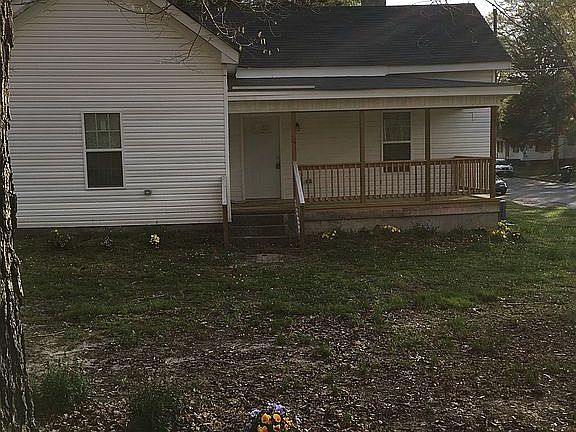 3rd image of 700 Goshen St