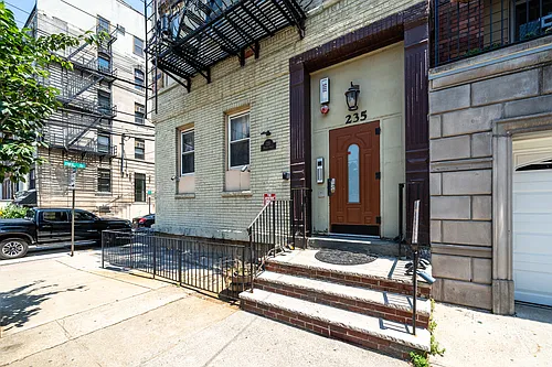 235 Monroe St Photo 1