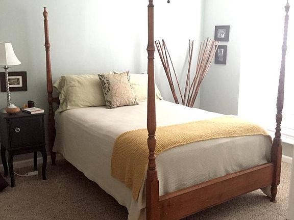 Guest bedroom