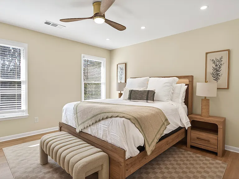 310 Rivoli Cir — Photo 34