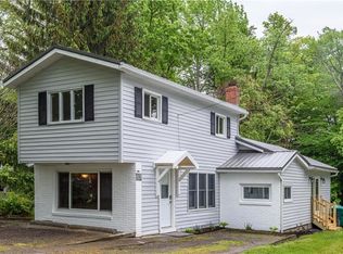9675 Beachwood Park Dr, Hamlin, NY 14464