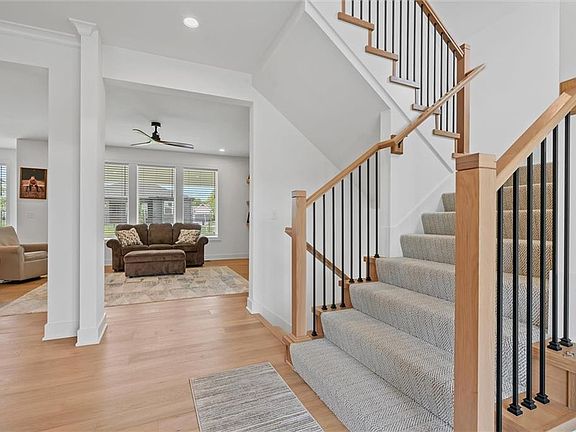 5th image of 2705 NE Wheatley Dr