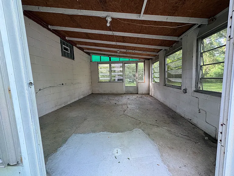 5357 Brownsville Rd — Photo 21