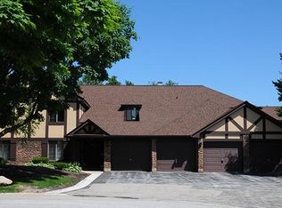 1657 Dover Ct APT C, Wheaton, IL 60189