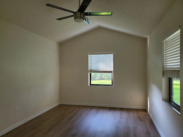 200 Greenfield Rd — Photo 12