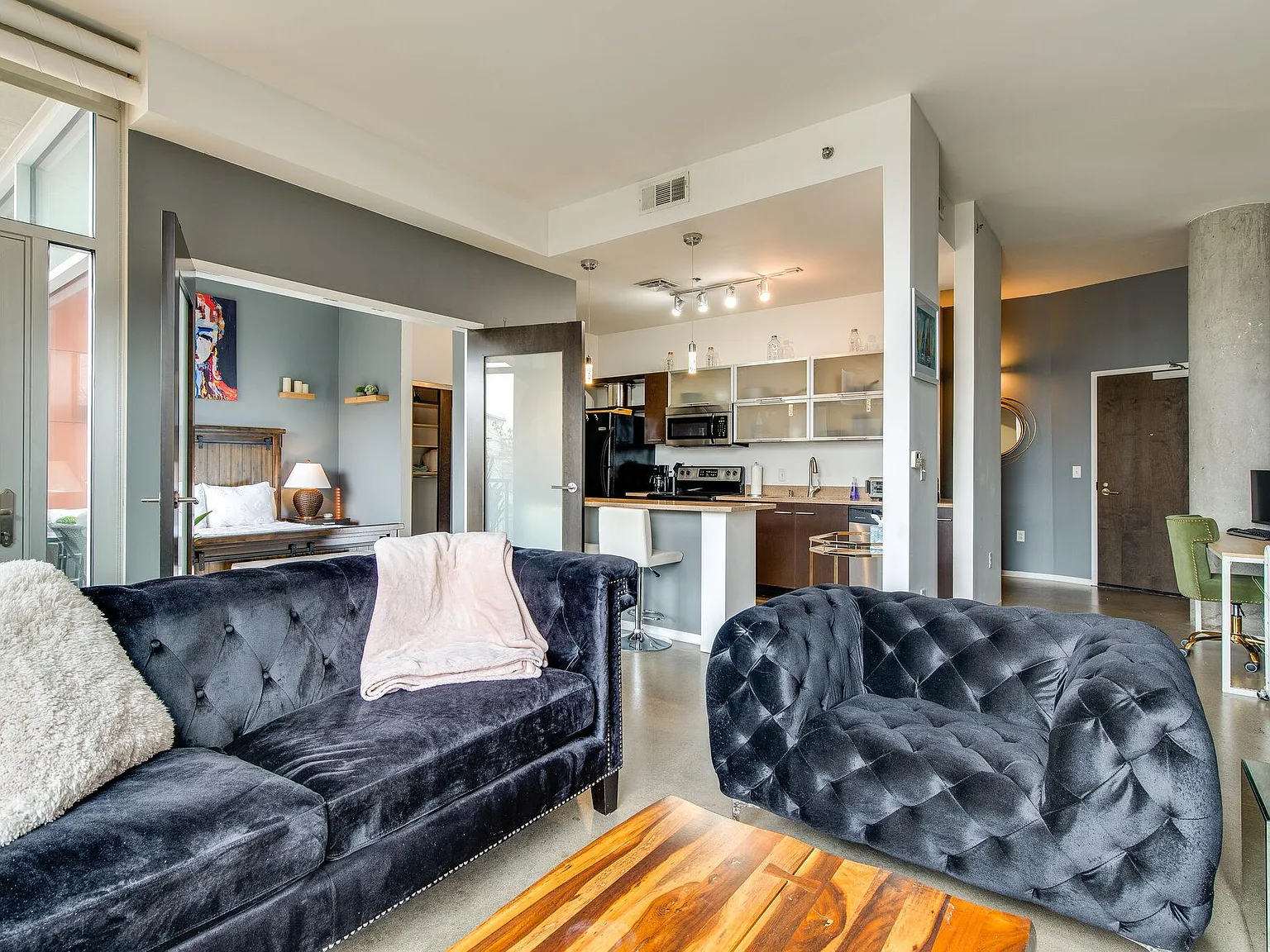 1 bed, 786 sqft, $2,400 — Photo 3