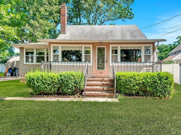 323 Anthony Ave, Toms River, NJ 08753