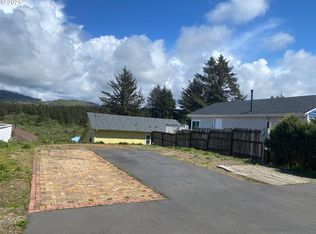 204 SE Surf Ave, Lincoln City, OR 97367