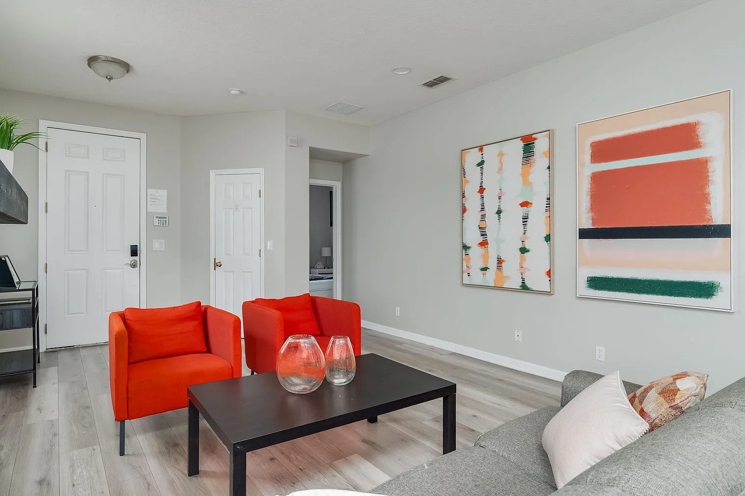 4 bed, 3.0 bath, 2066 sqft, $3,836 — Photo 4