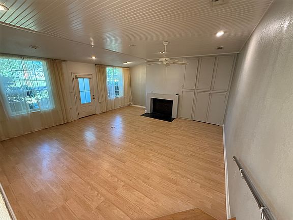 4th image of 2200 Agnew St