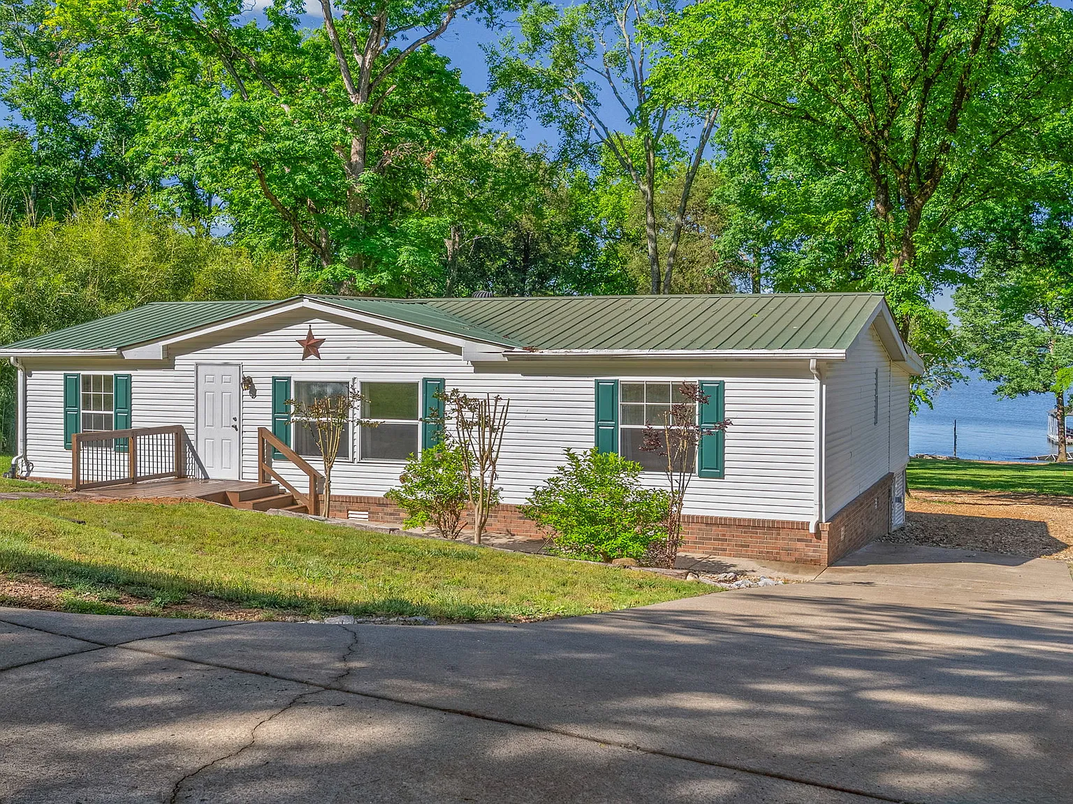 3 bed, 1450 sqft, $2,195 — Photo 3