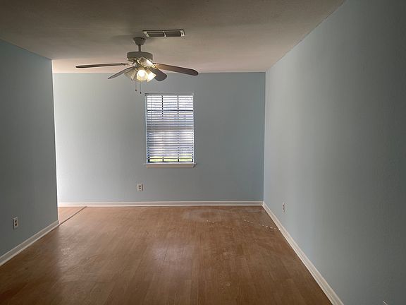 4th image of 1601 W Elm St