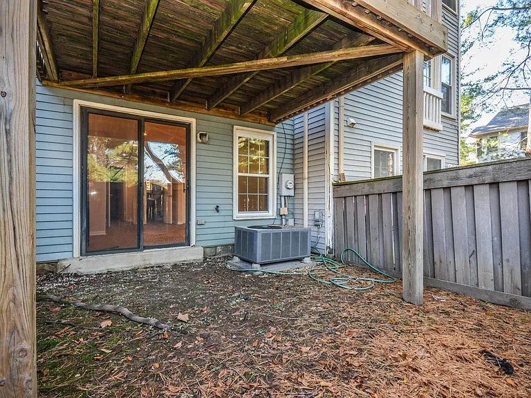 8711 Ravenglass Way — Photo 32