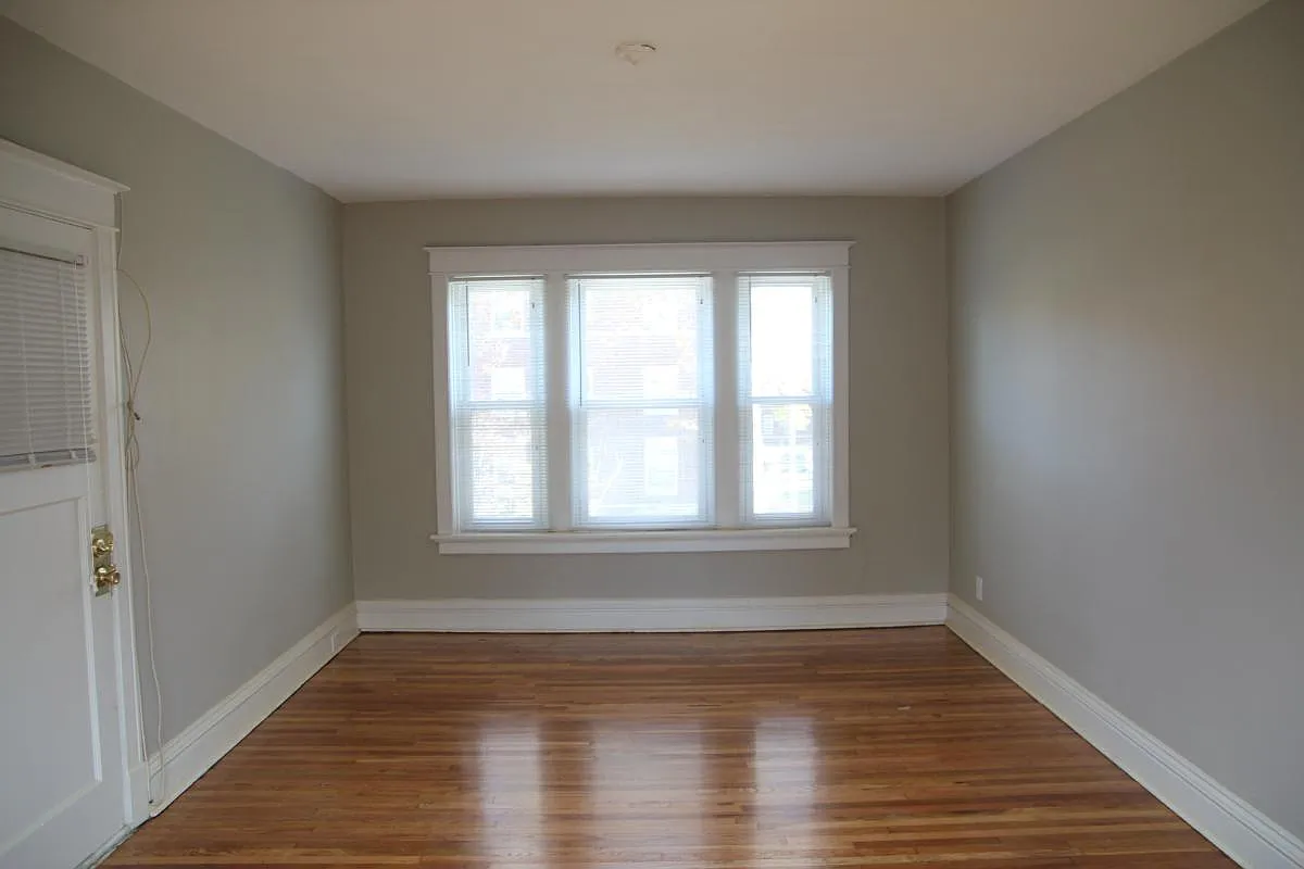 3 bed, $1,495 — Photo 2