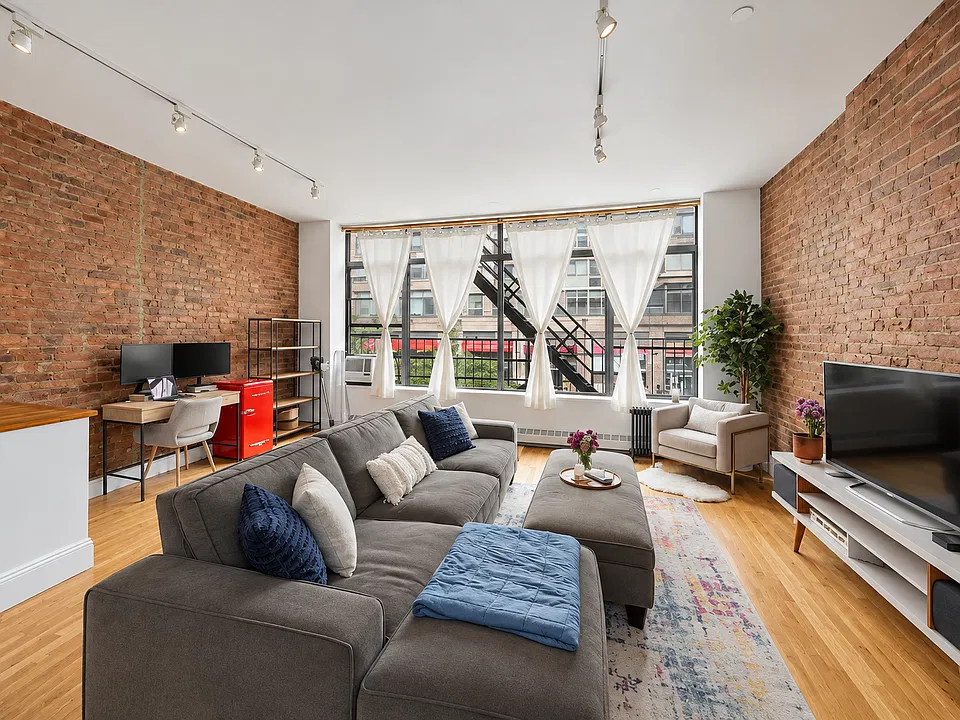 799 6th Ave #1