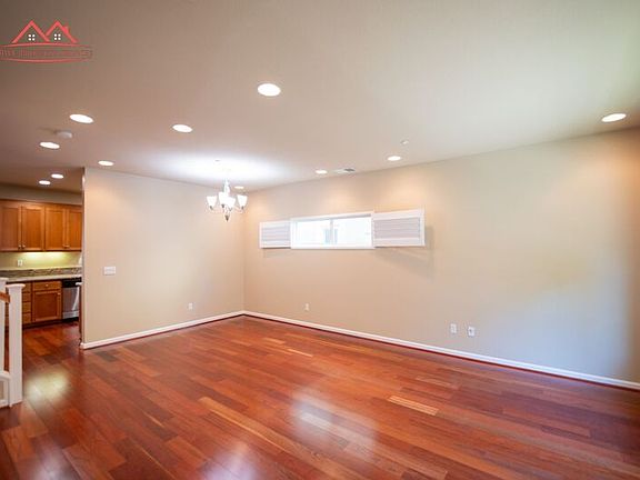 3rd image of 832 Cherry Orchard Pl