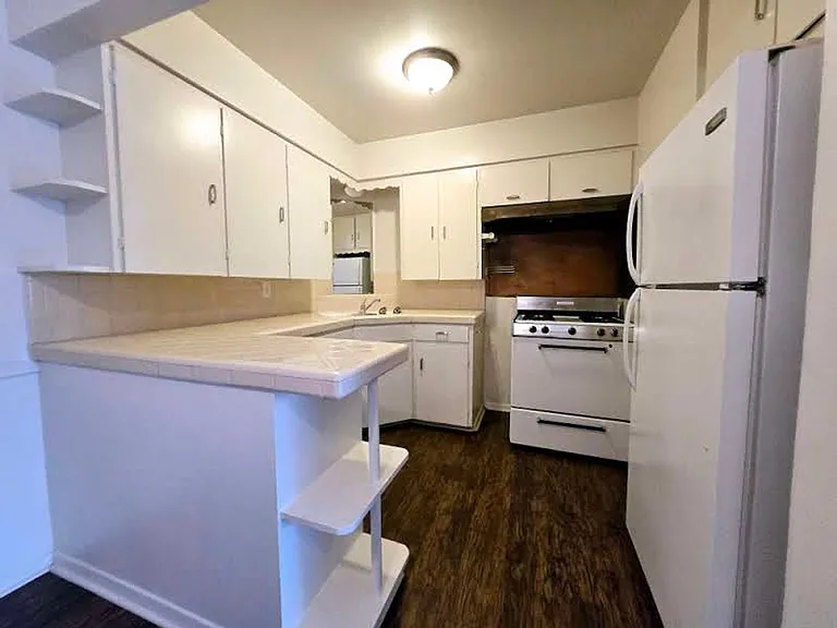 5727 McCommas Blvd — Photo 7