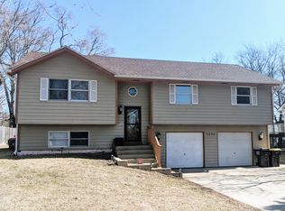 2506 Bittersweet Ave, McHenry, IL 60051