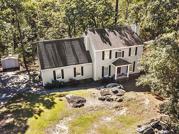 2nd image of 112 Southern Pines Cir