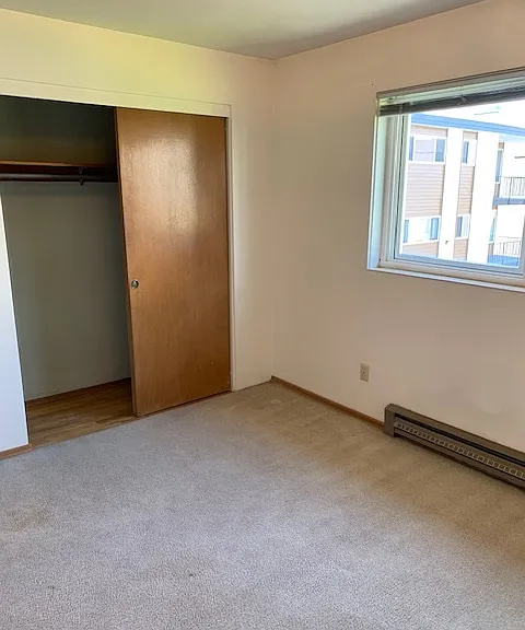 721 Nob Hill Ave N — Photo 10