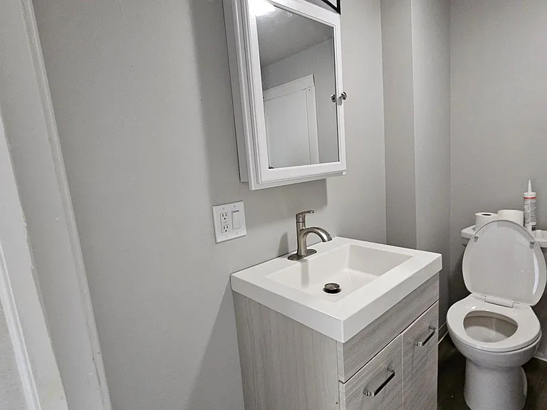15-17 N Main St #2R — Photo 2