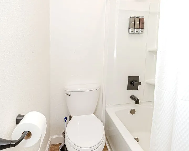 114 Ethel Cir #8 — Photo 24