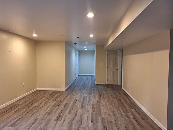 3rd image of 10903 Meridian Hill Way