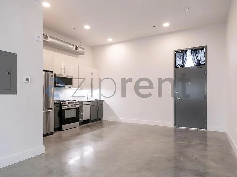 1801 2nd Ave #208 — Photo 5