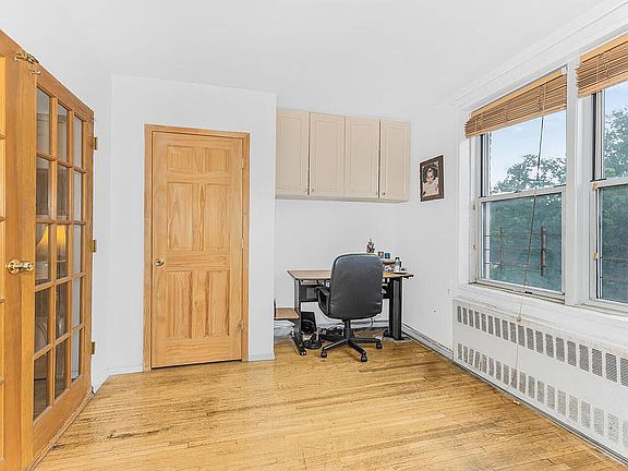 5th image of 6535 Broadway APT 5H