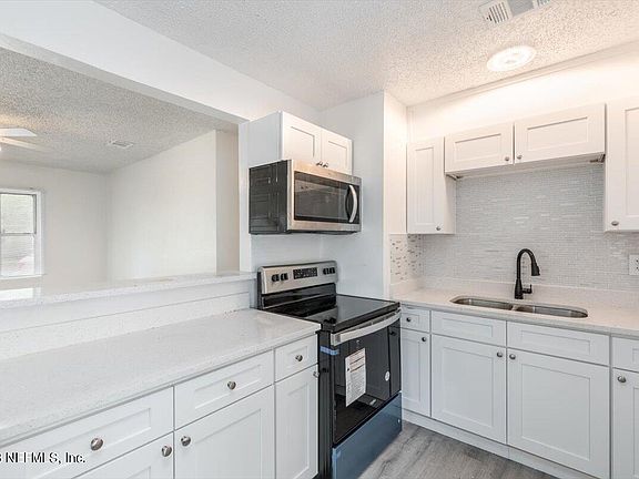 2nd image of 5722 BELAFONTE Drive