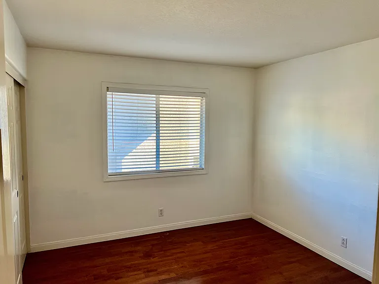 923 S Creekview Ln — Photo 24