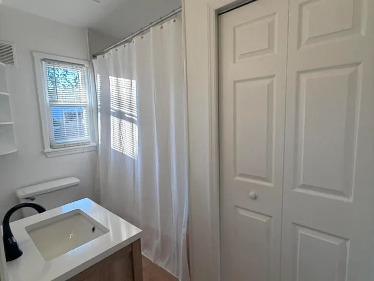 33 Wooley St #B — Photo 15