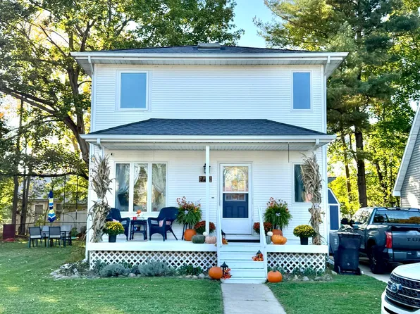112 Walnut St, Brooklyn, MI 49230