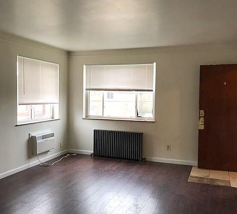 4th image of 636 Maple Dr #3