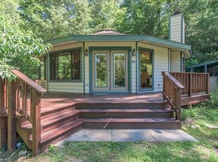 26 Chestnut Hill Ln, Marshall, NC 28753
