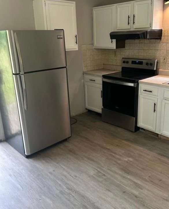 1st image of 6168 Emerald Ave